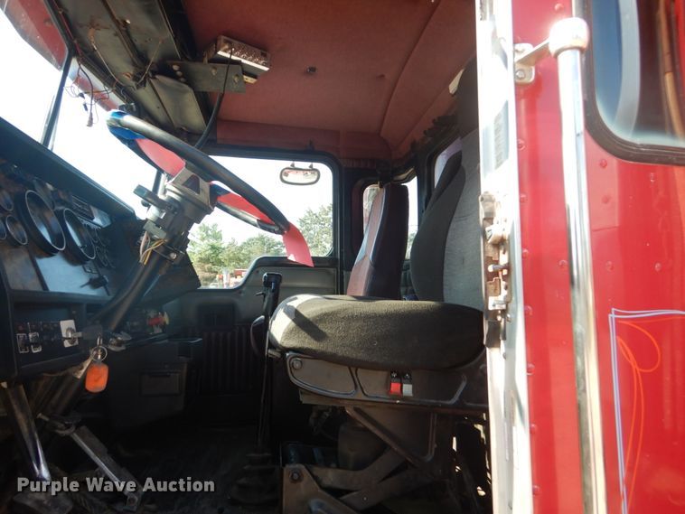 image for item GA9076 1995 Kenworth T800  dump truck