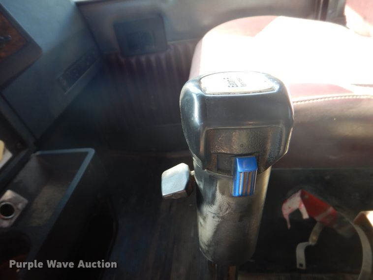 image for item GA9076 1995 Kenworth T800  dump truck