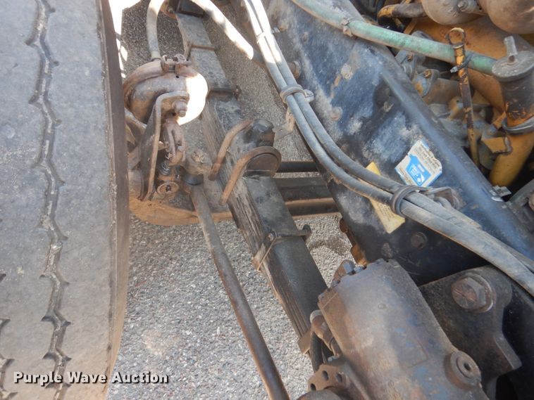 image for item GA9076 1995 Kenworth T800  dump truck