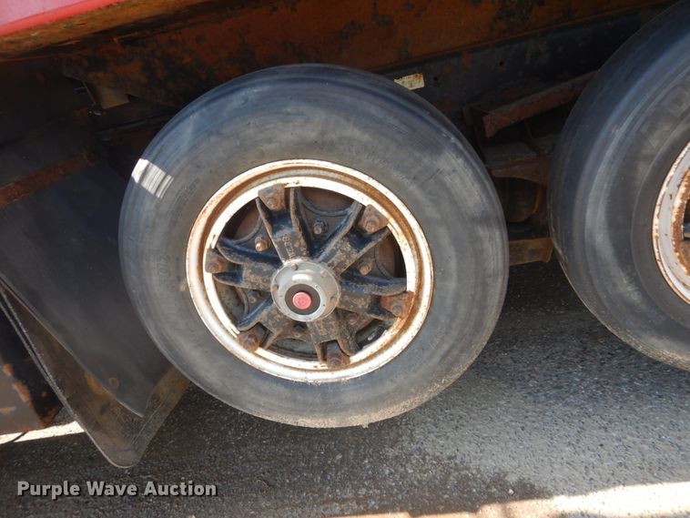 image for item GA9076 1995 Kenworth T800  dump truck