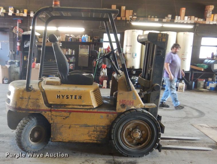 image for item GA9081 Hyster H50H  forklift