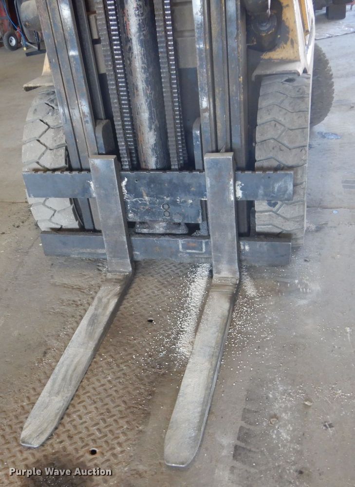 image for item GA9081 Hyster H50H  forklift