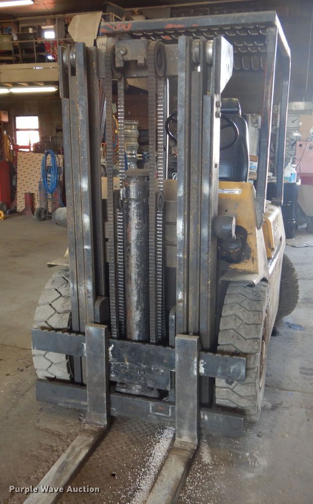 image for item GA9081 Hyster H50H  forklift