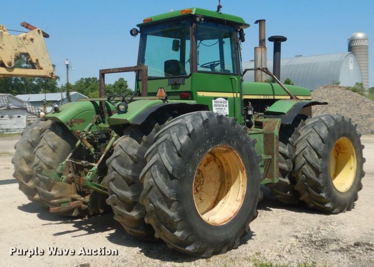 image for item GA9084 1977 John Deere 8430  4WD tractor