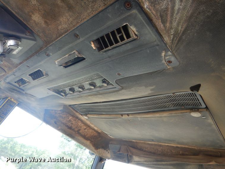 image for item GA9084 1977 John Deere 8430  4WD tractor