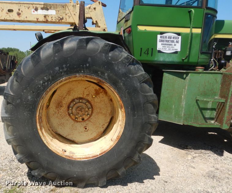 image for item GA9084 1977 John Deere 8430  4WD tractor