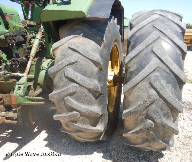 image for item GA9084 1977 John Deere 8430  4WD tractor
