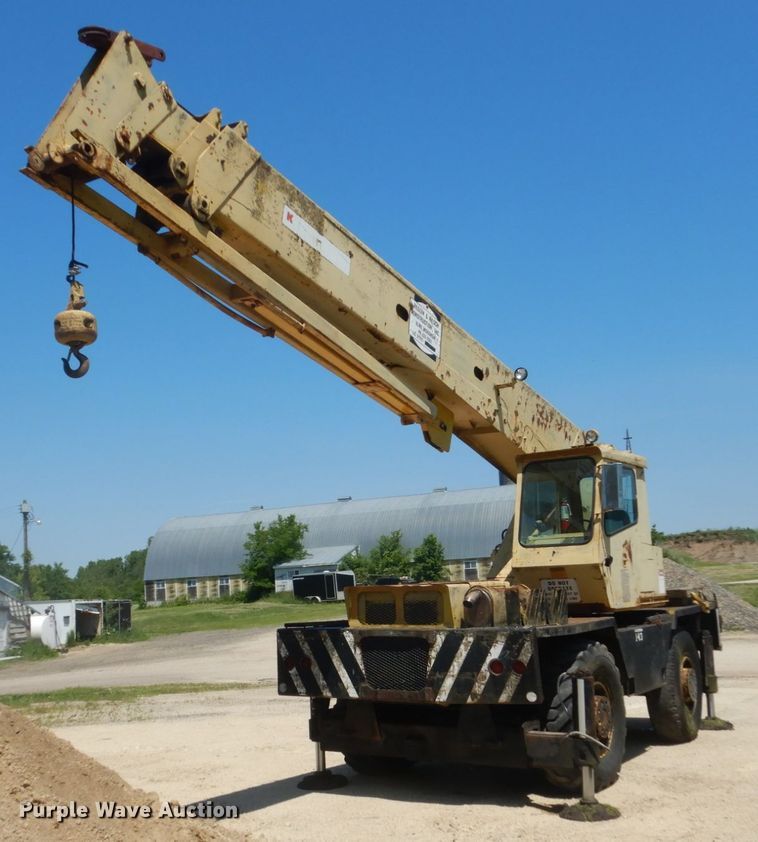 image for item GA9085 Bantam S626  carry deck crane