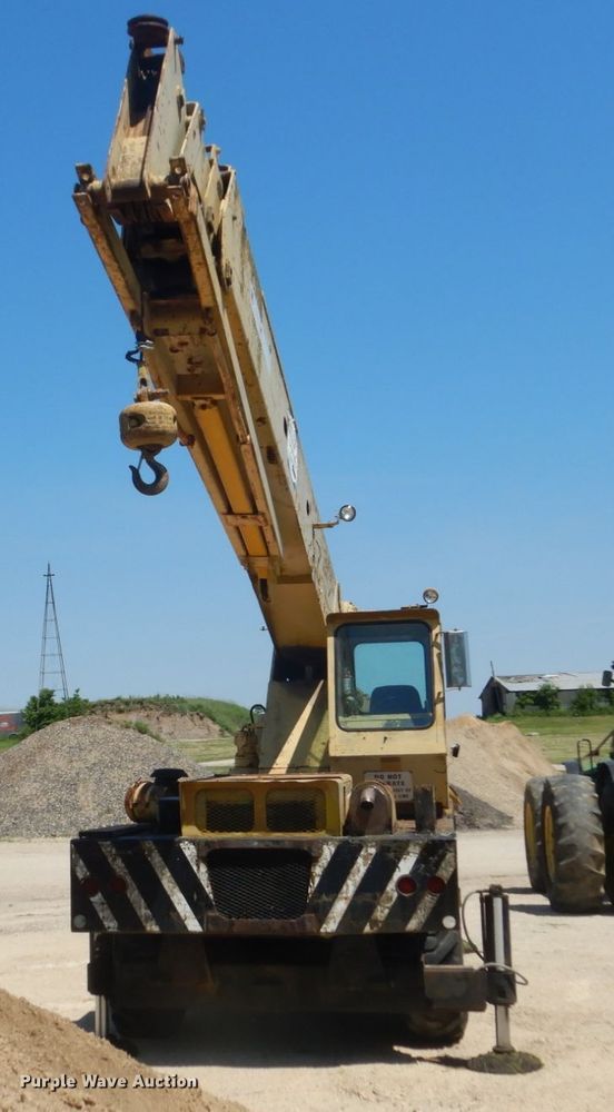 image for item GA9085 Bantam S626  carry deck crane