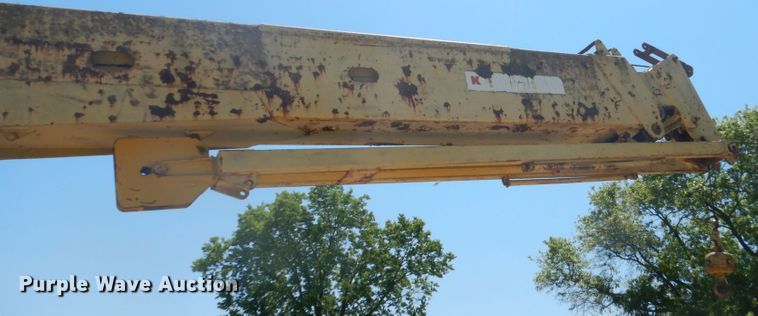 image for item GA9085 Bantam S626  carry deck crane