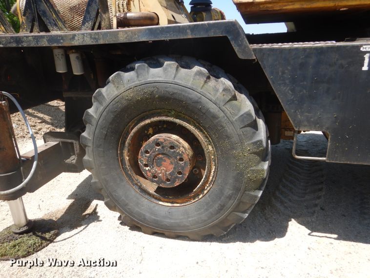 image for item GA9085 Bantam S626  carry deck crane