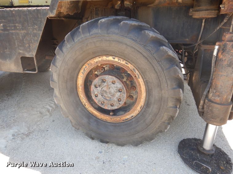 image for item GA9085 Bantam S626  carry deck crane