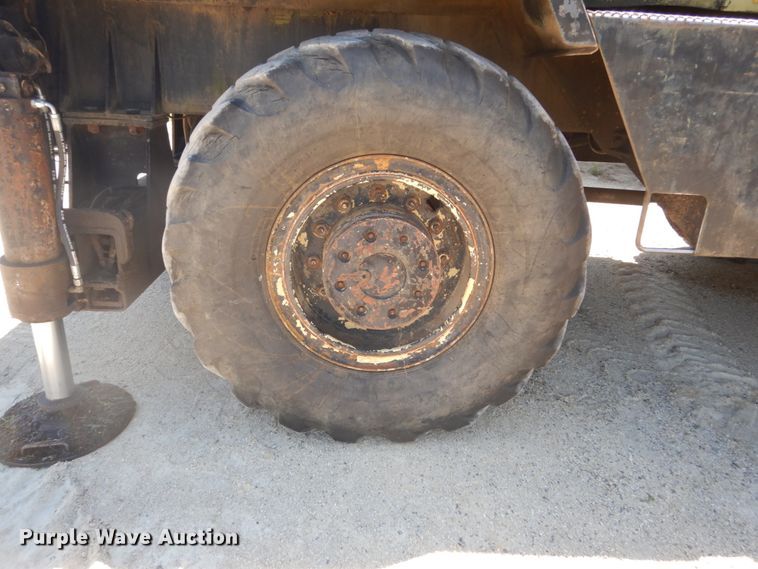 image for item GA9085 Bantam S626  carry deck crane