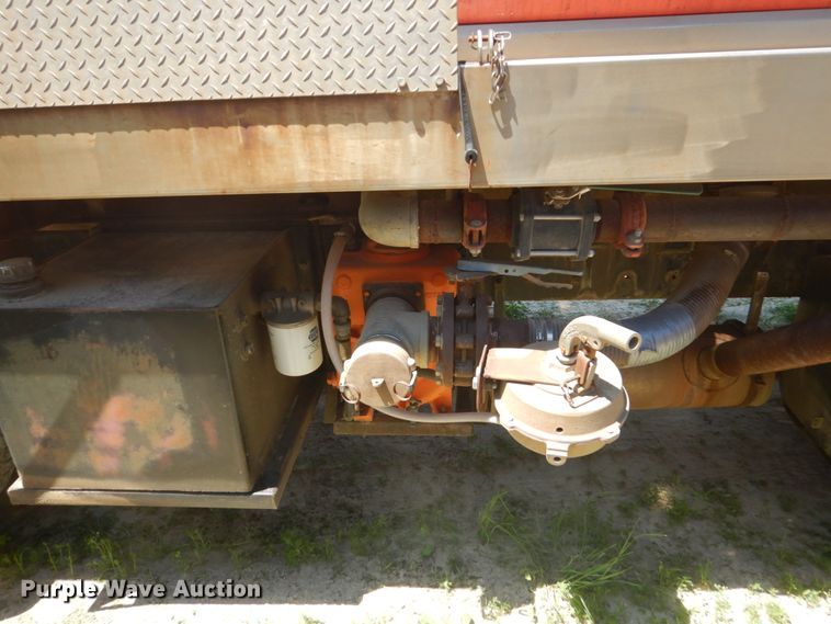 image for item GA9086 1981 Ford 8000  tank truck