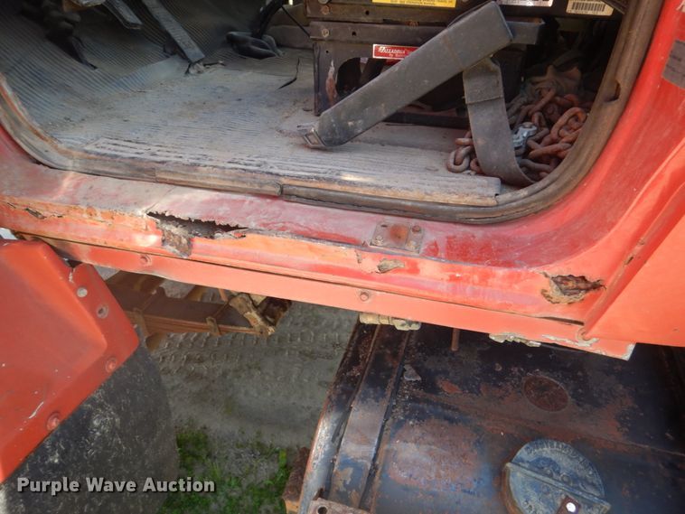 image for item GA9086 1981 Ford 8000  tank truck