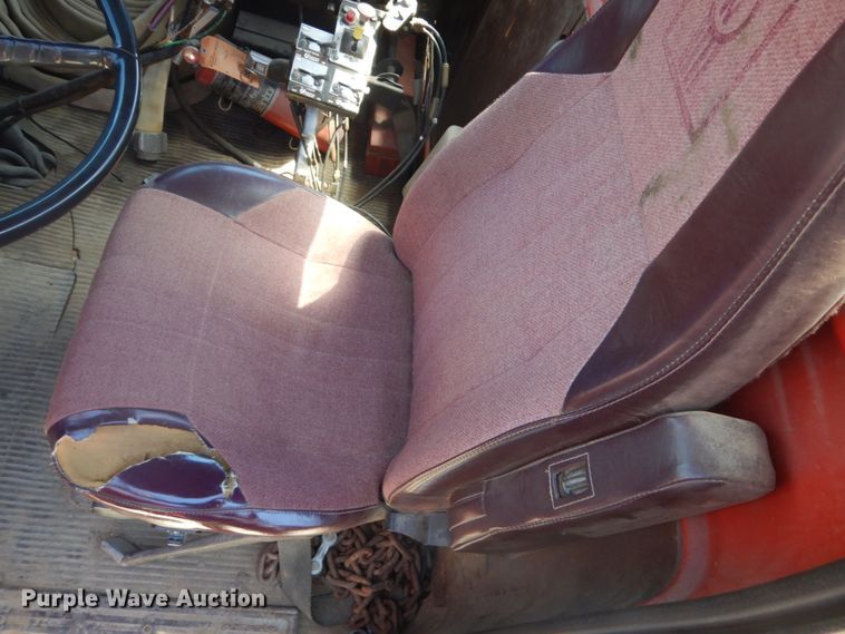 image for item GA9086 1981 Ford 8000  tank truck