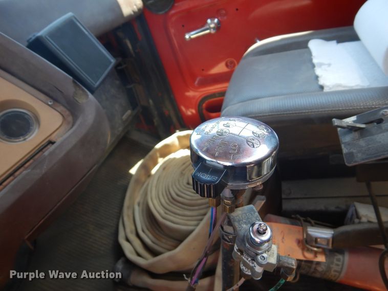 image for item GA9086 1981 Ford 8000  tank truck