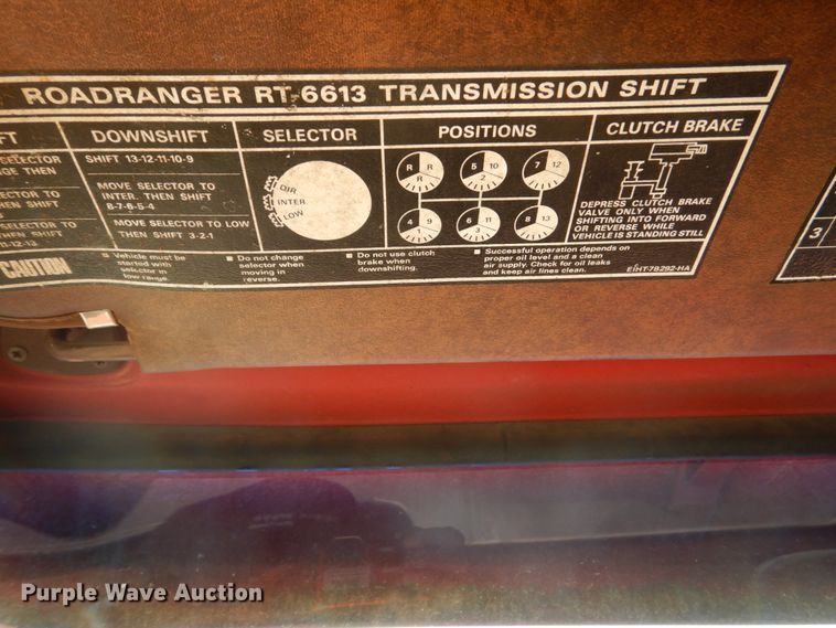 image for item GA9086 1981 Ford 8000  tank truck