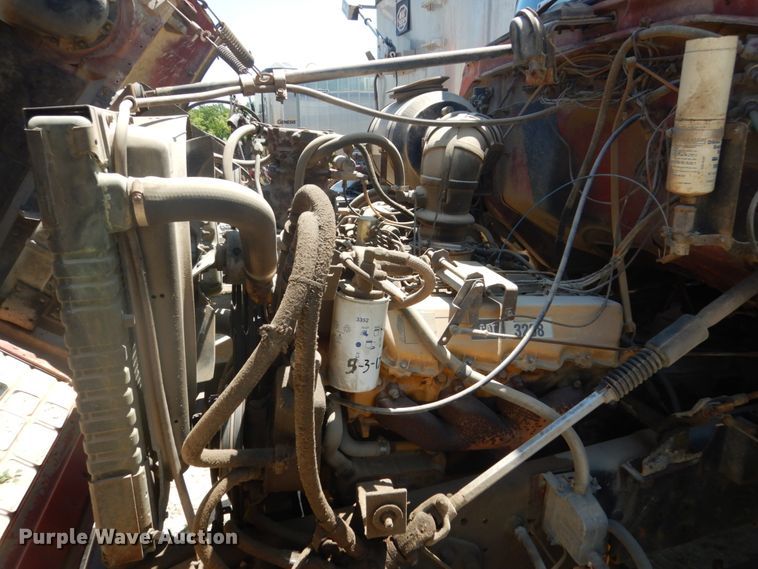 image for item GA9086 1981 Ford 8000  tank truck