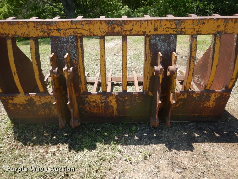 image for item GA9090 103"W skeletonized loader bucket