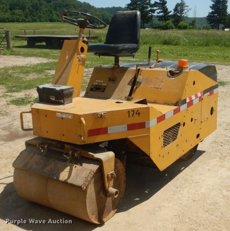 image for item GA9093 Rosco  vibratory double drum roller