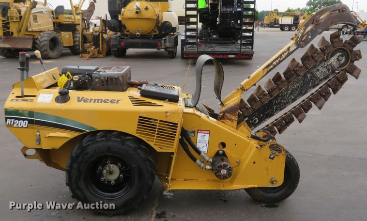 image for item GI9168 2011 Vermeer RT200  trencher