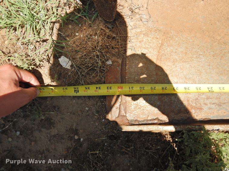 image for item GN9932 83.5"W skid steer grapple bucket