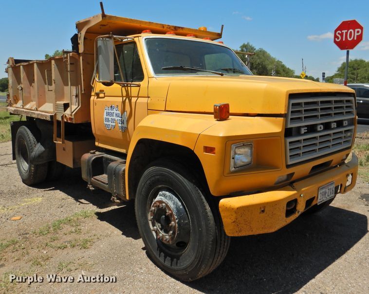 image for item GN9935 1982 Ford F8000  dump truck