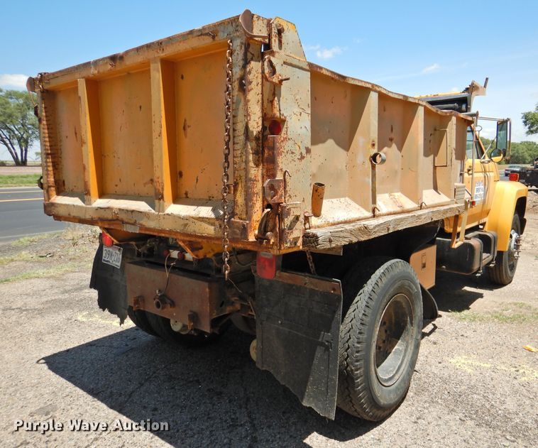 image for item GN9935 1982 Ford F8000  dump truck