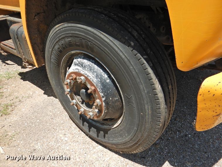 image for item GN9935 1982 Ford F8000  dump truck