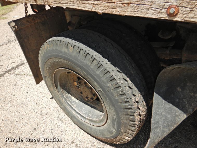 image for item GN9935 1982 Ford F8000  dump truck