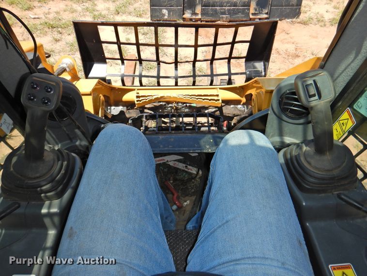 image for item GN9937 2019 Caterpillar 289D  tracked skid steer loader