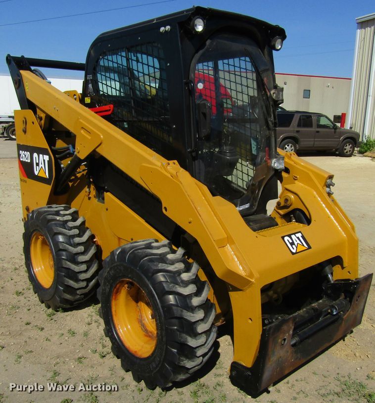 image for item GQ9020 2015 Caterpillar 262D  skid steer loader