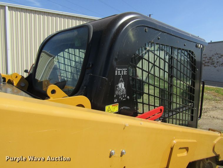 image for item GQ9020 2015 Caterpillar 262D  skid steer loader