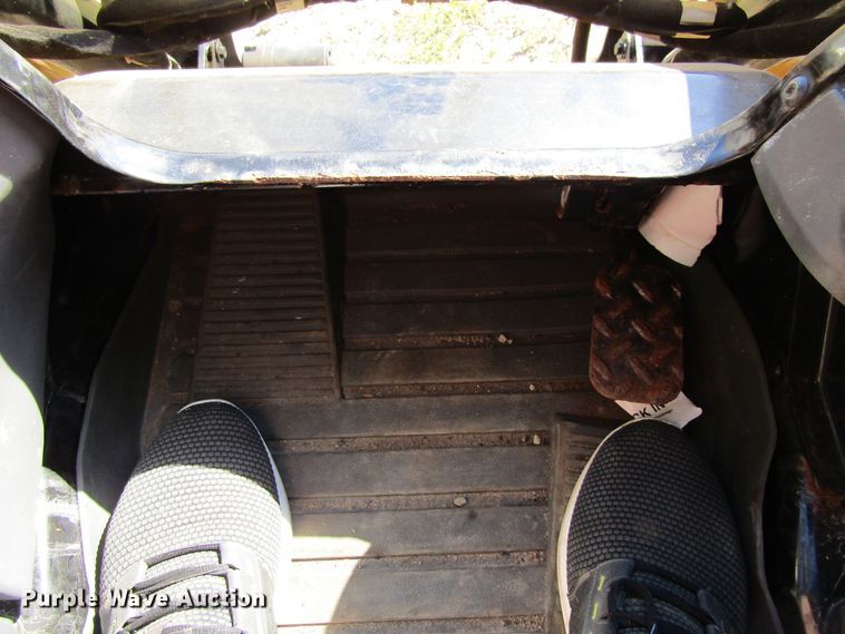 image for item GQ9020 2015 Caterpillar 262D  skid steer loader