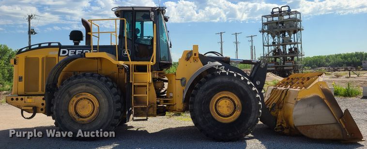 image for item GT9104 2006 John Deere 844J  wheel loader