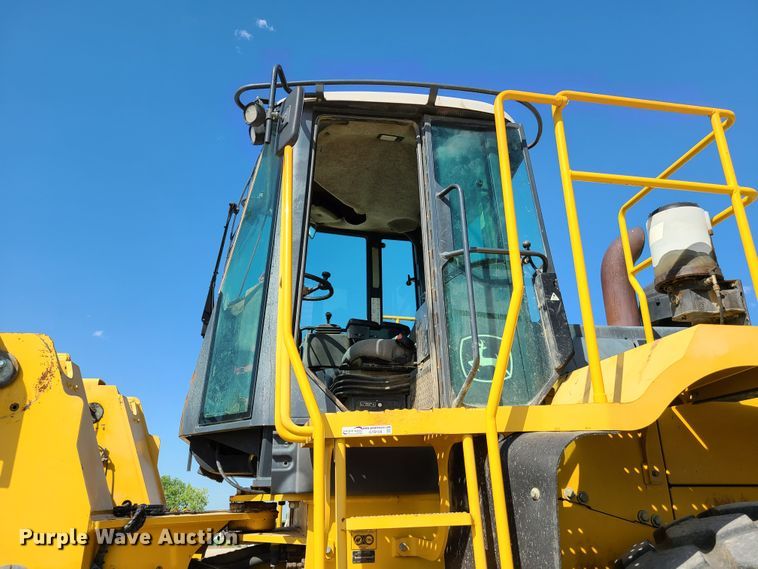 image for item GT9104 2006 John Deere 844J  wheel loader