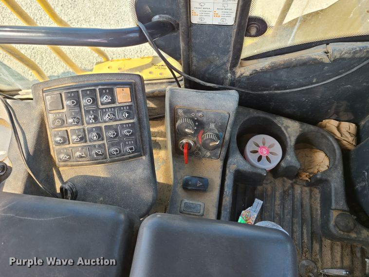 image for item GT9104 2006 John Deere 844J  wheel loader