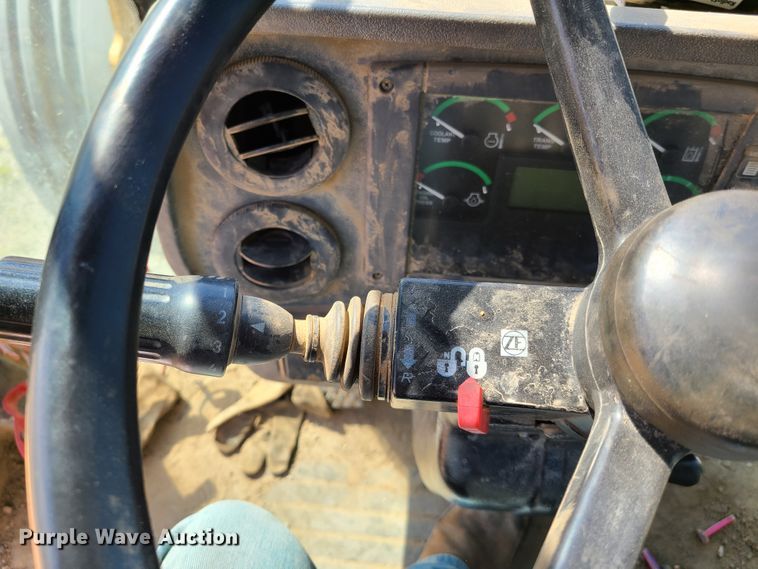 image for item GT9104 2006 John Deere 844J  wheel loader