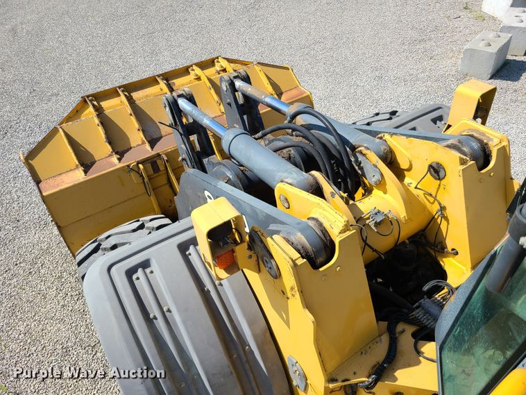 image for item GT9104 2006 John Deere 844J  wheel loader