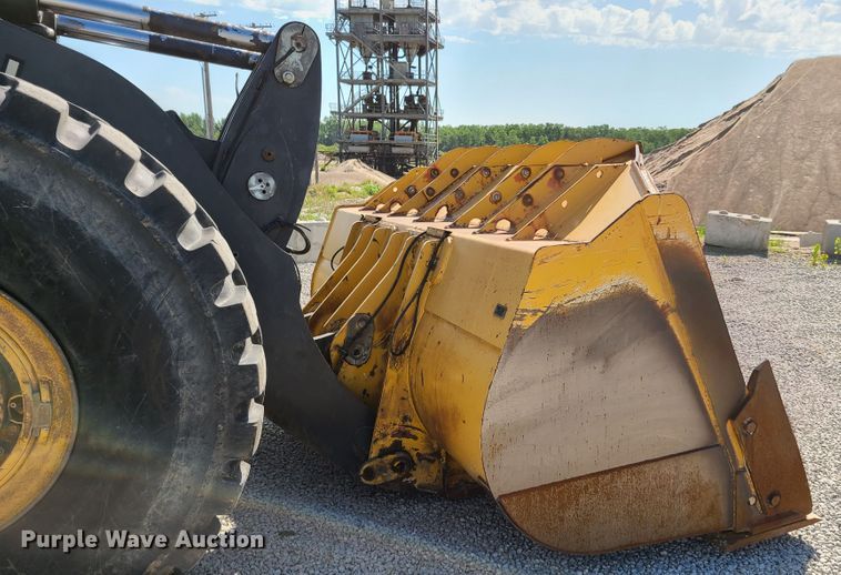 image for item GT9104 2006 John Deere 844J  wheel loader