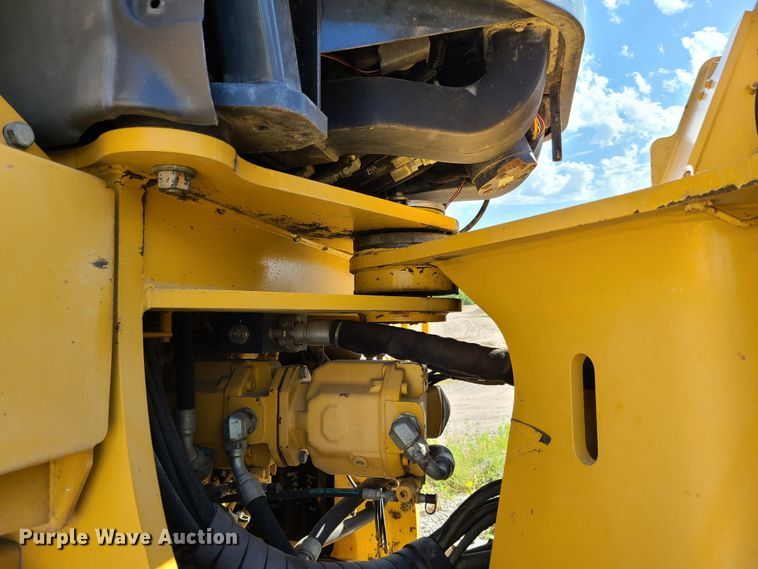 image for item GT9104 2006 John Deere 844J  wheel loader