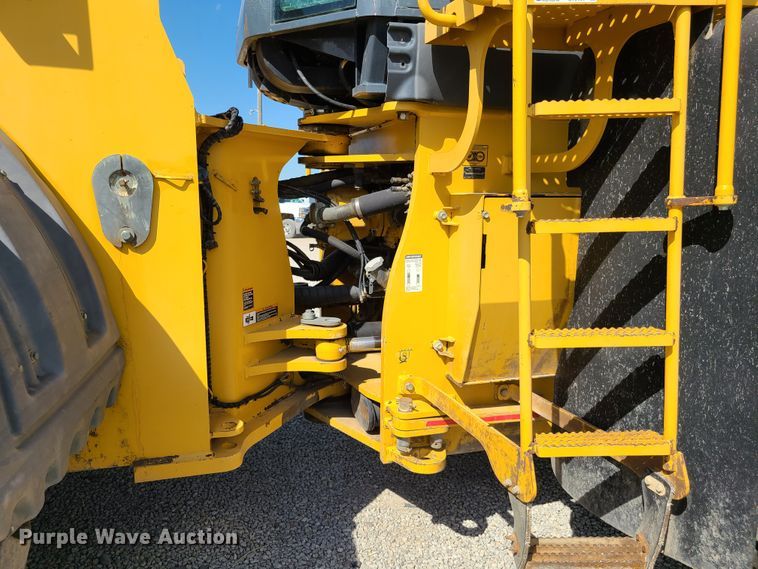 image for item GT9104 2006 John Deere 844J  wheel loader