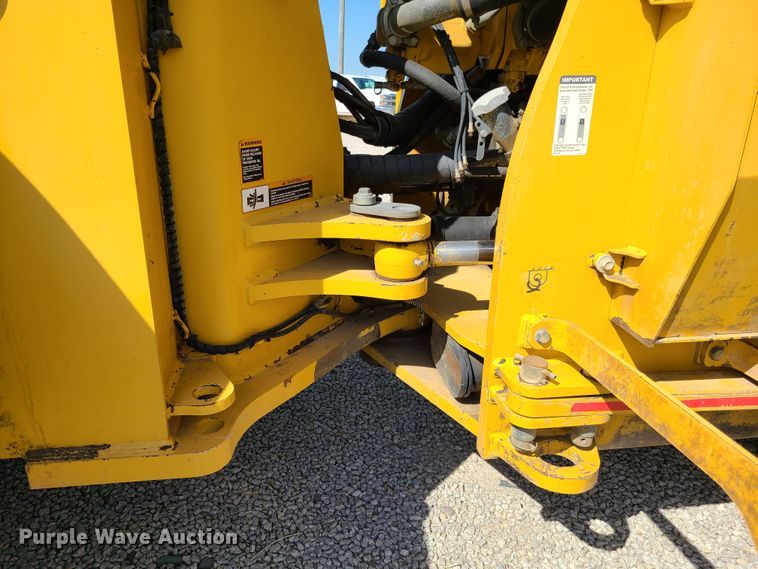 image for item GT9104 2006 John Deere 844J  wheel loader