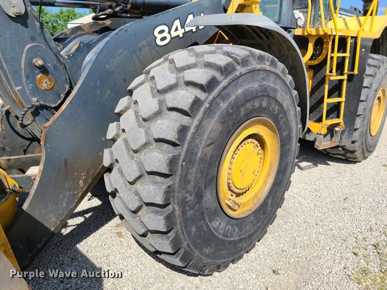 image for item GT9104 2006 John Deere 844J  wheel loader