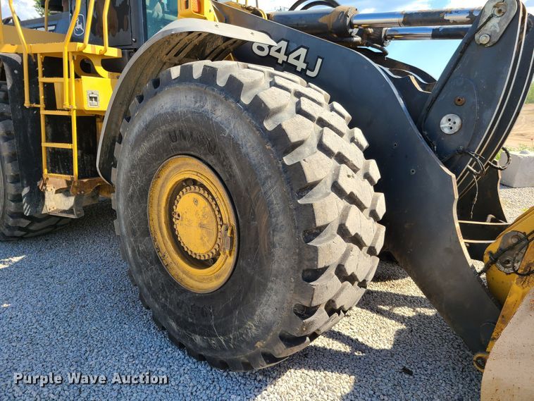 image for item GT9104 2006 John Deere 844J  wheel loader
