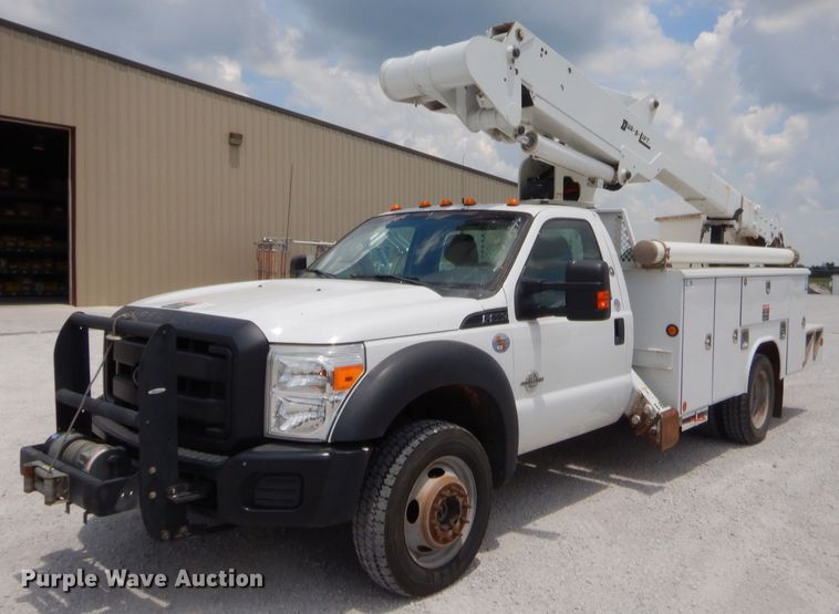 image for item GT9261 2012 Ford F550 Super Duty  bucket truck