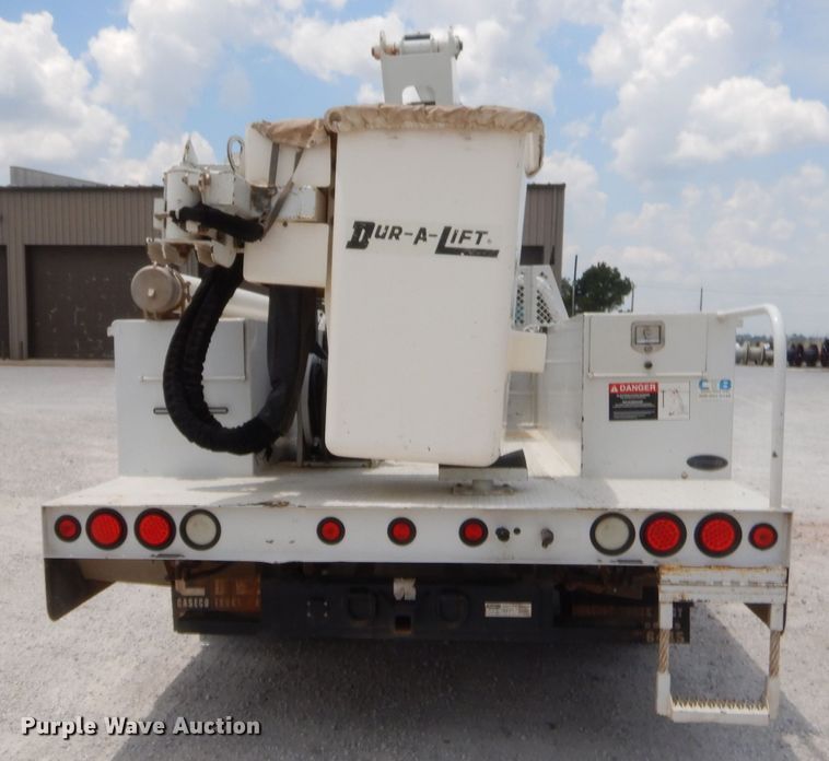 image for item GT9261 2012 Ford F550 Super Duty  bucket truck