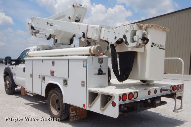image for item GT9261 2012 Ford F550 Super Duty  bucket truck