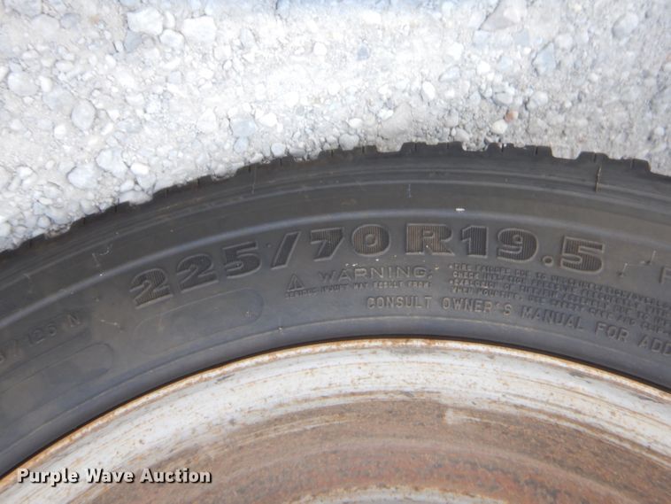 image for item GT9261 2012 Ford F550 Super Duty  bucket truck